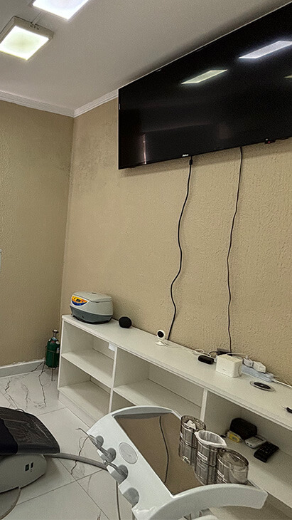 Elisson Dentista Profissional em Curitiba Consultório Fotos copiar 5 (1)